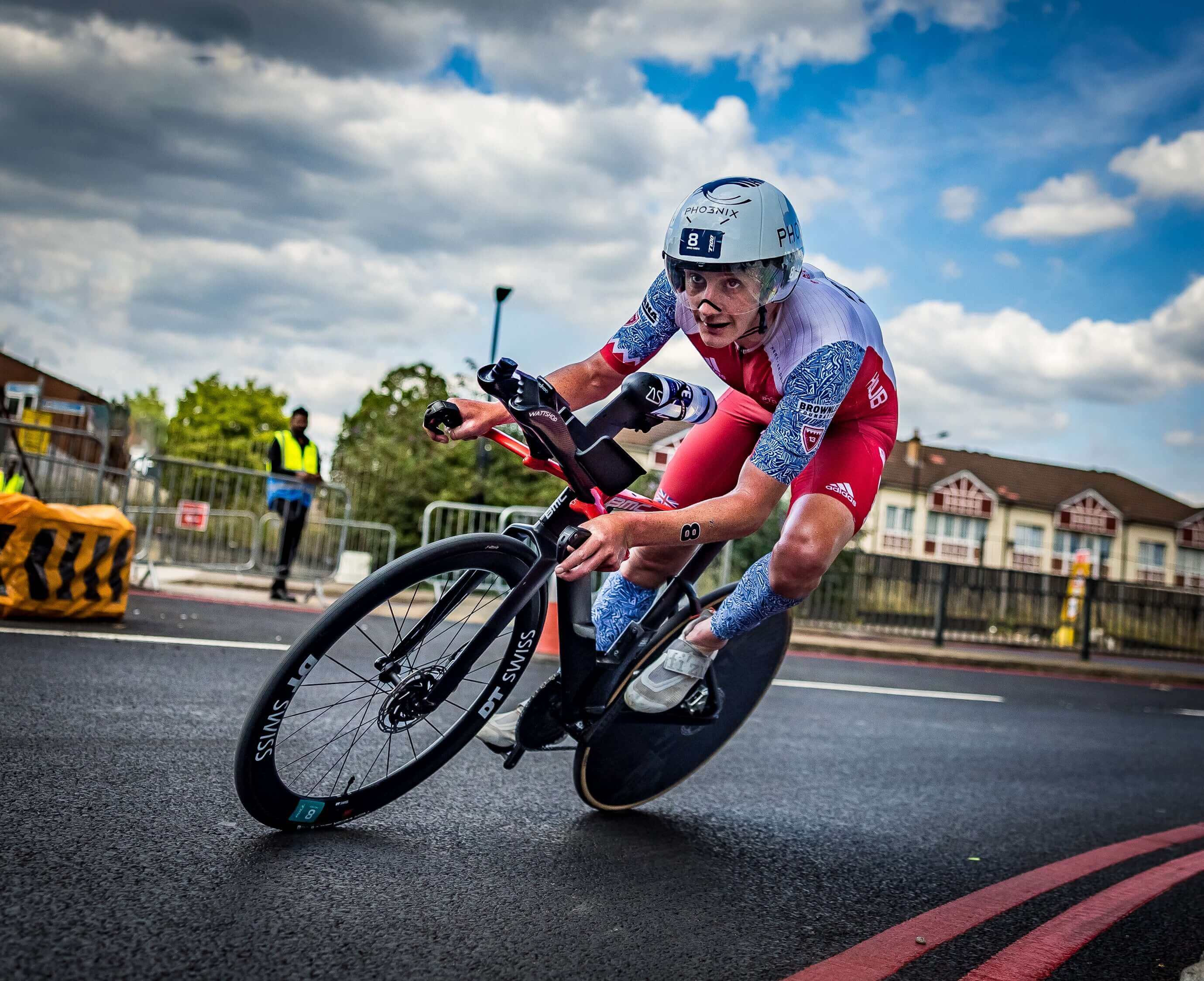 Triathlon BTA hydration system mounted between aero bars Alistair Brownlee T100 London