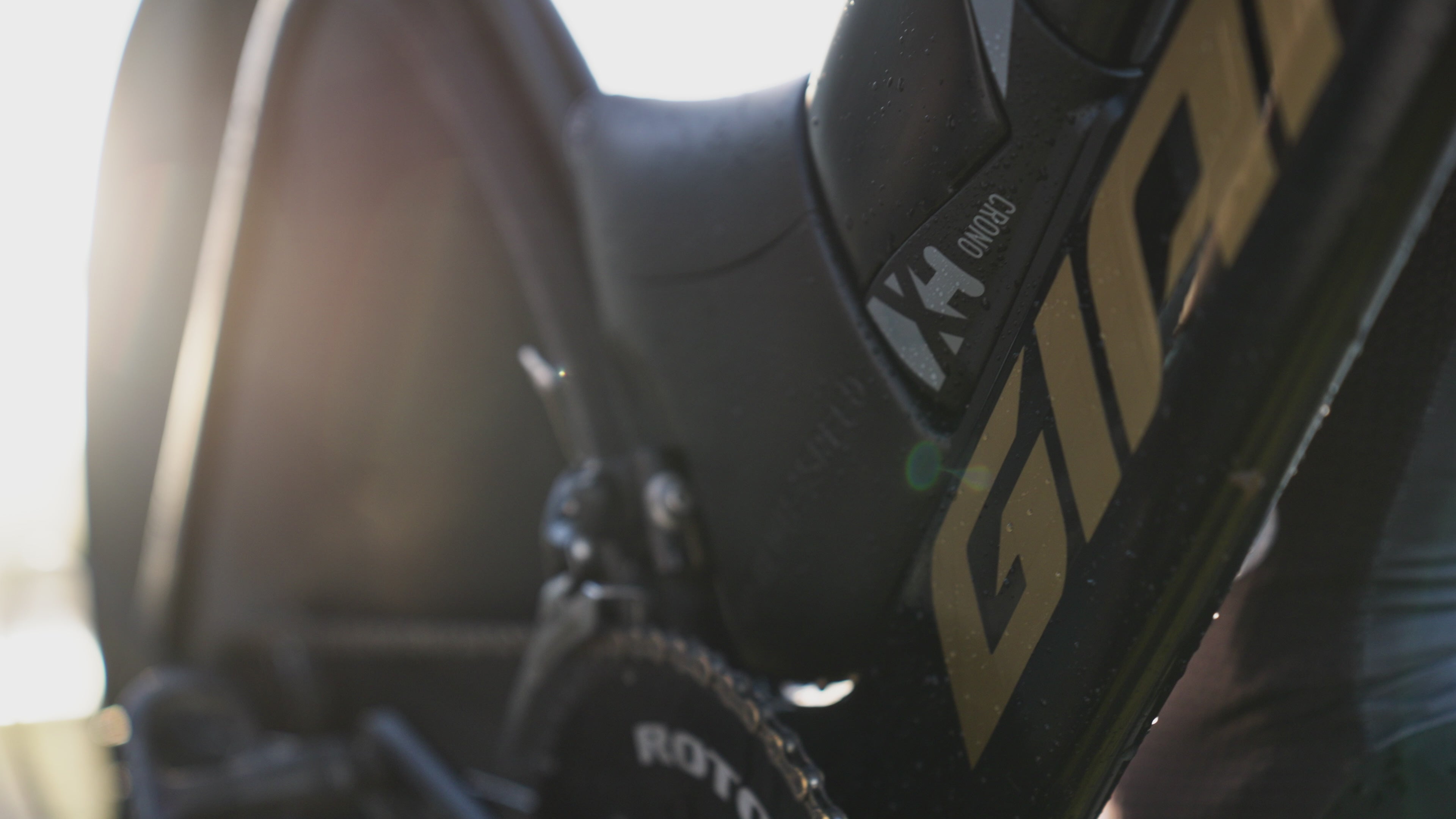 Load video: Giant Trinity Rim Brake Aero Tool Box